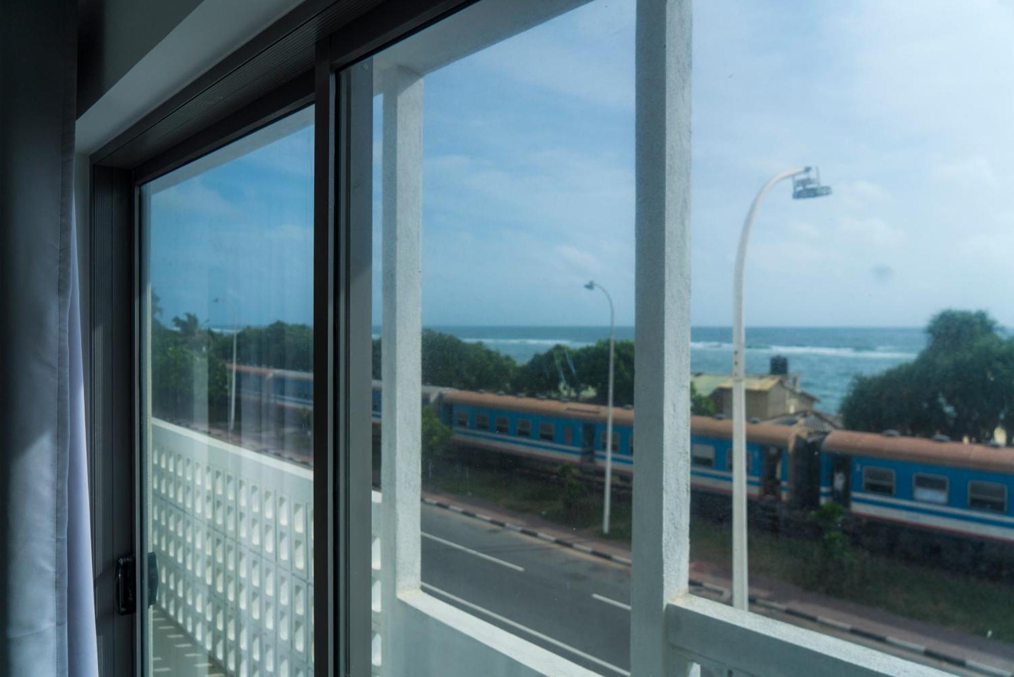 Four Petals Inn Colombo Exterior foto